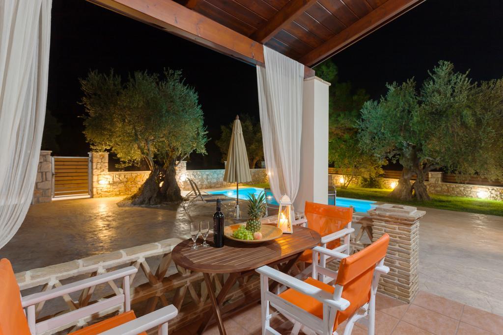 Evalexia Villa - Luxury Villa With Private Pool Near Laganas Perfect For Groups By Villa Mana Gers Kalamákion エクステリア 写真