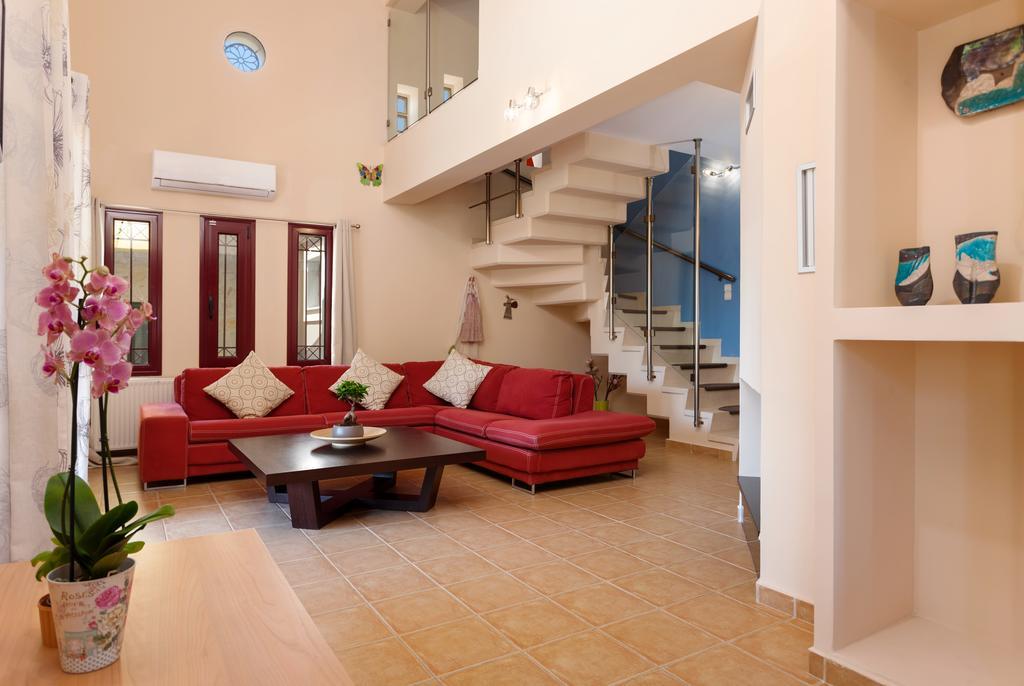 Evalexia Villa - Luxury Villa With Private Pool Near Laganas Perfect For Groups By Villa Mana Gers Kalamákion エクステリア 写真
