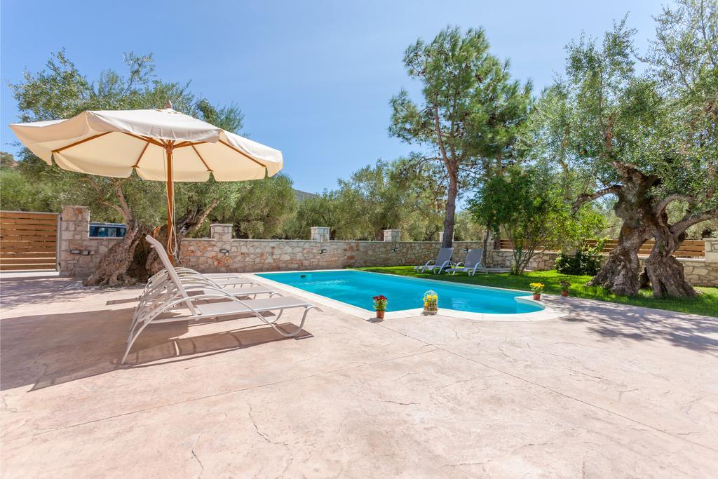 Evalexia Villa - Luxury Villa With Private Pool Near Laganas Perfect For Groups By Villa Mana Gers Kalamákion エクステリア 写真