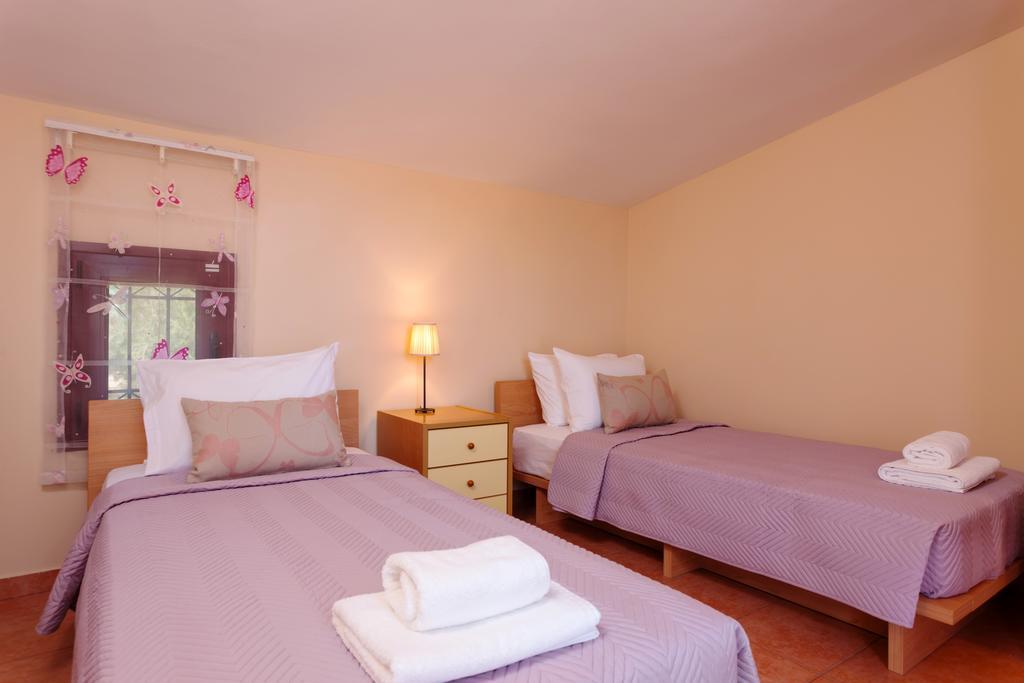 Evalexia Villa - Luxury Villa With Private Pool Near Laganas Perfect For Groups By Villa Mana Gers Kalamákion エクステリア 写真